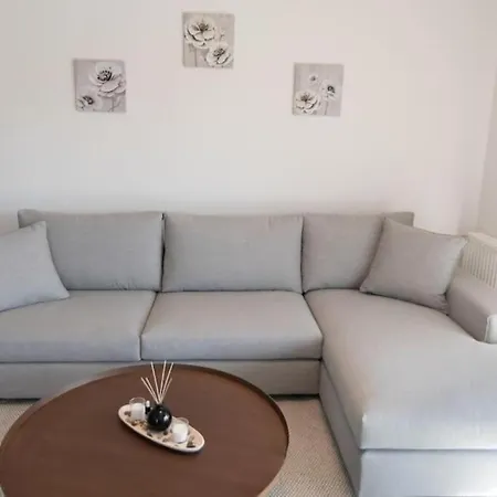 New-built Close To Centre